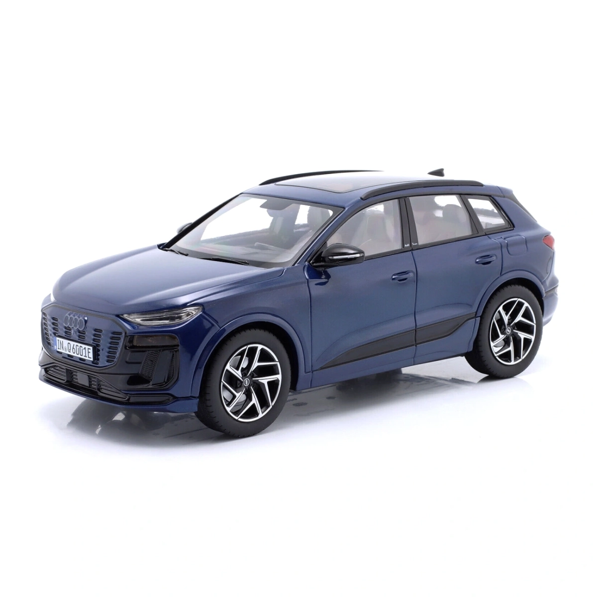Audi Sport Q6 E-Tron Ascari Mavisi 1:43 Diecast - Model Araba