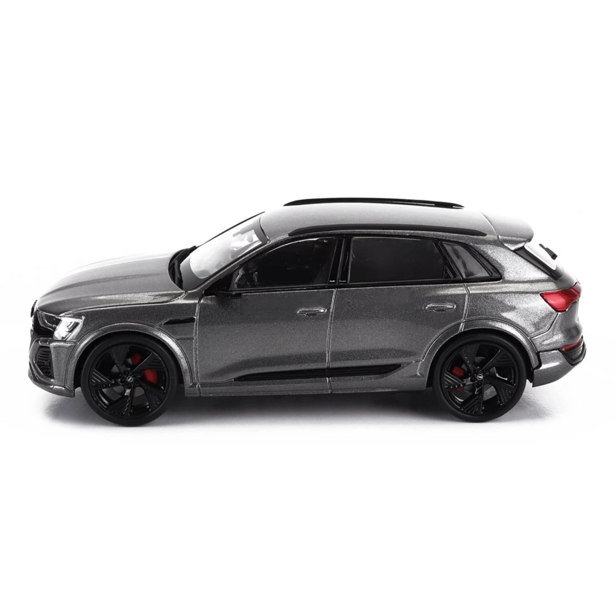 Audi Sport Q8 E-Tron Kronos Grisi 1:43 Diecast - Model Araba
