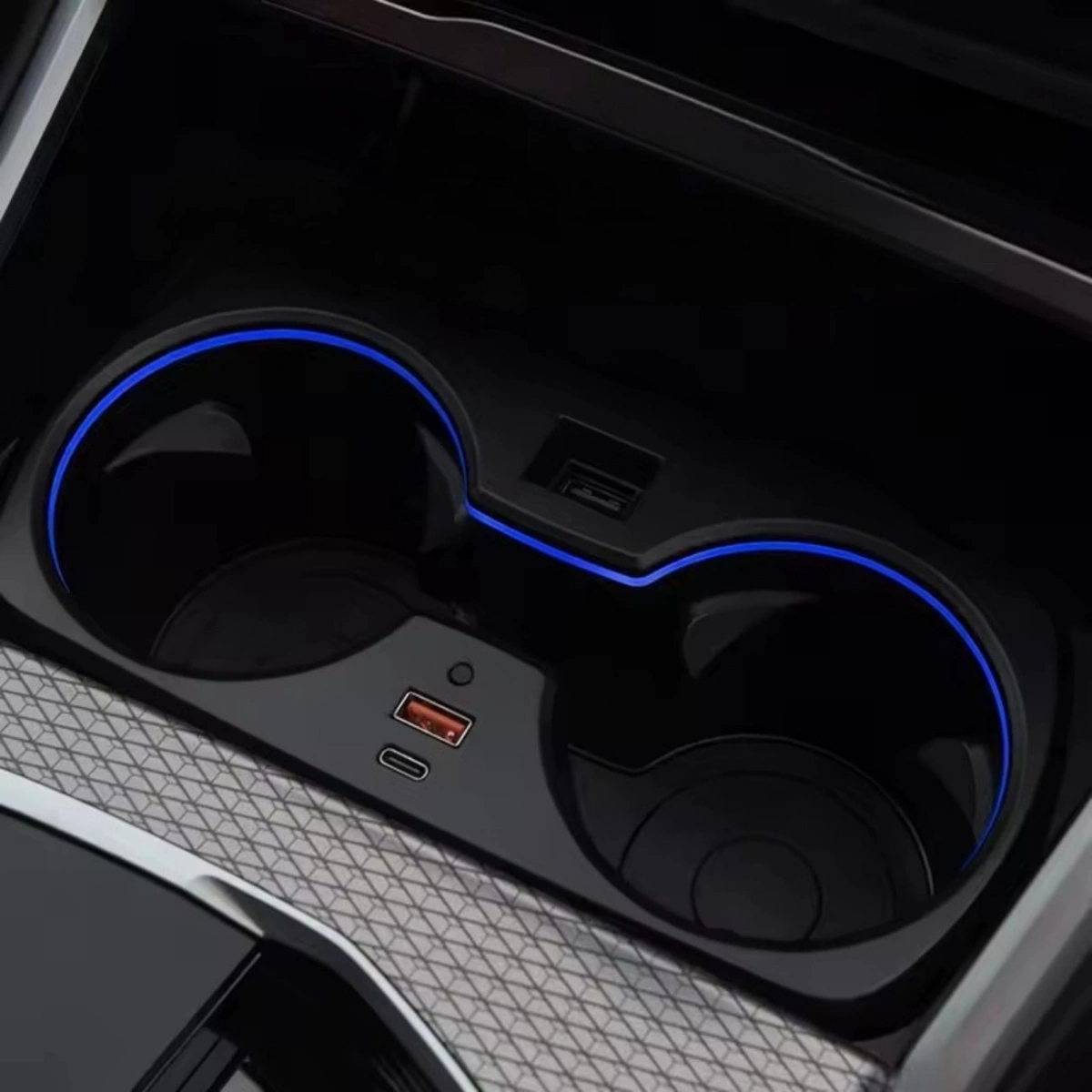 XPlagin Bmw 2-3-4 Serisi G20-28-42-22-26 - i3-i4 Işıklı Bardaklık - RGB LED Ambiyans