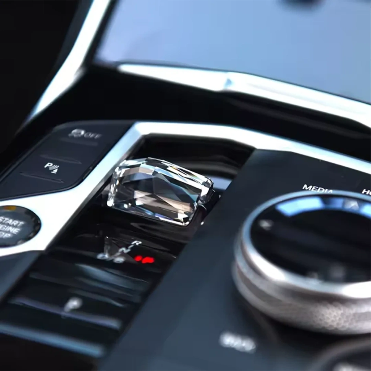 XPlagin Bmw 3-4, i3-i4 Serisi LCI Kasa Uyumlu Kristal Vi̇tes Topuzu