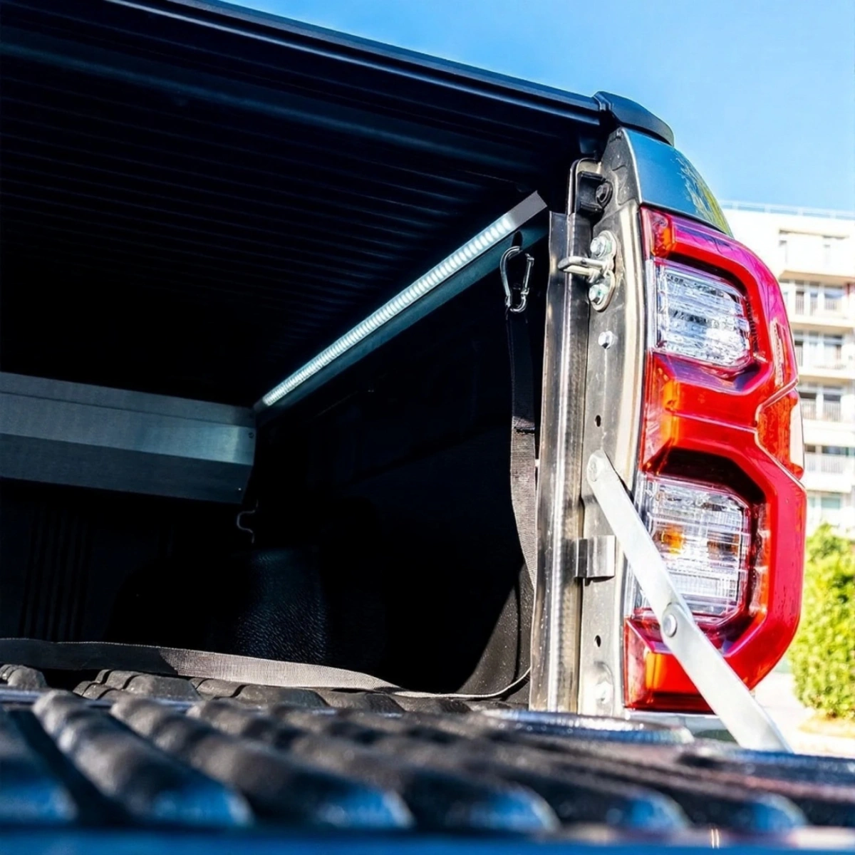Maximus Top Roller v2 Toyota Hilux Sürgülü Kasa Kapağı (Siyah) - Tonneau Cover