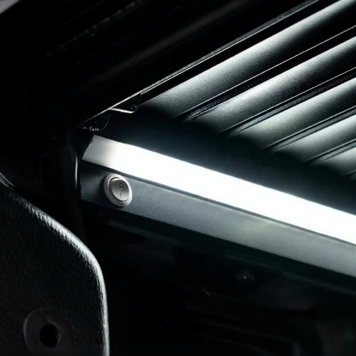 Maximus Top v2 Roller VW Amarok Sürgülü Kasa Kapağı (Siyah) - Tonneau Cover