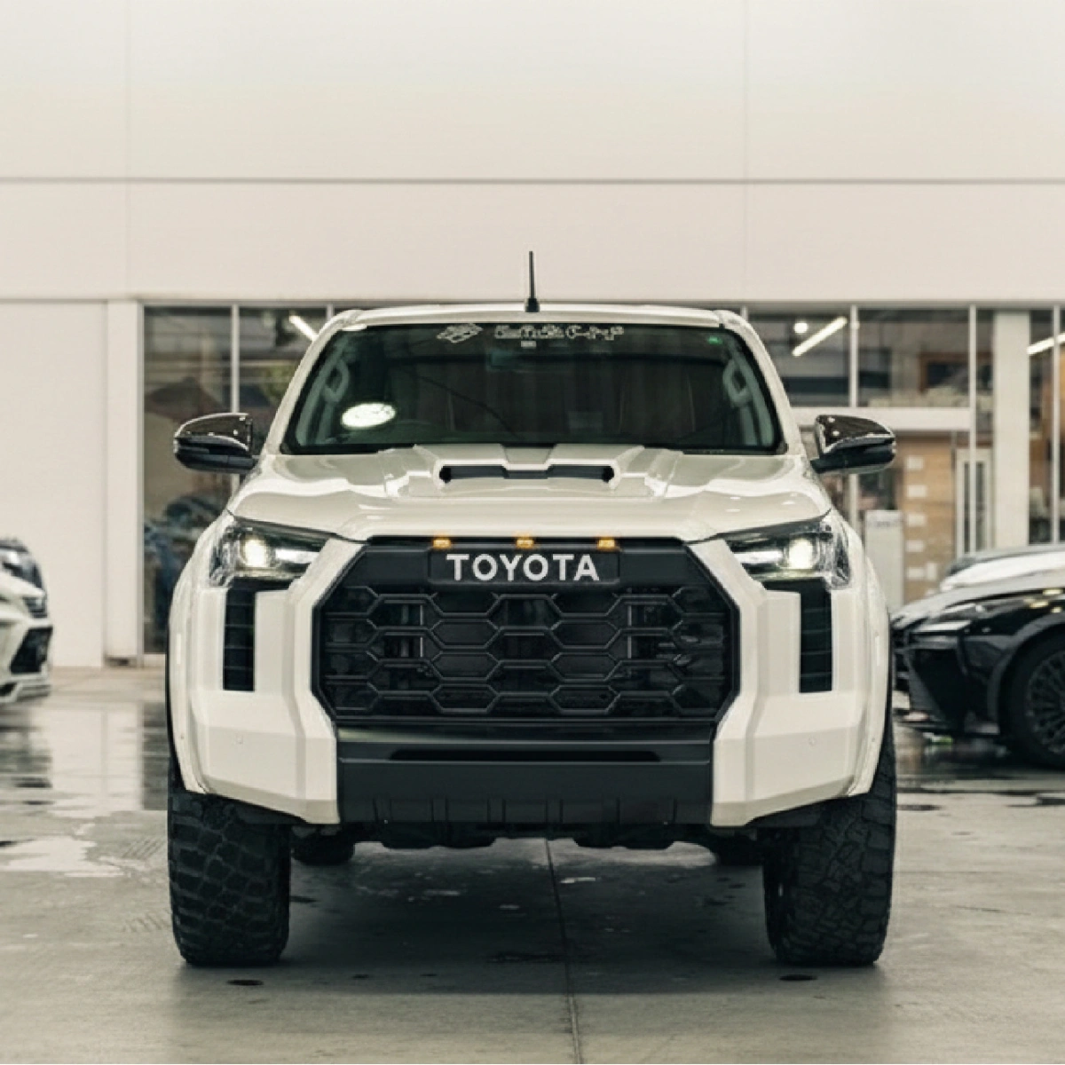 Maxliner Body Kit - Komple Görünüm Dönüşüm Paketi Stil Seti Toyota Hilux Tundra 2024-2025