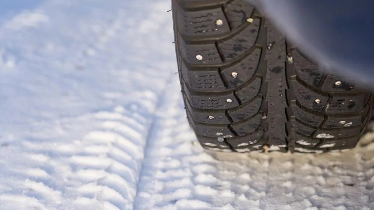Kış Lastiği ile 4 Mevsim Lastik Arasındaki Farklar