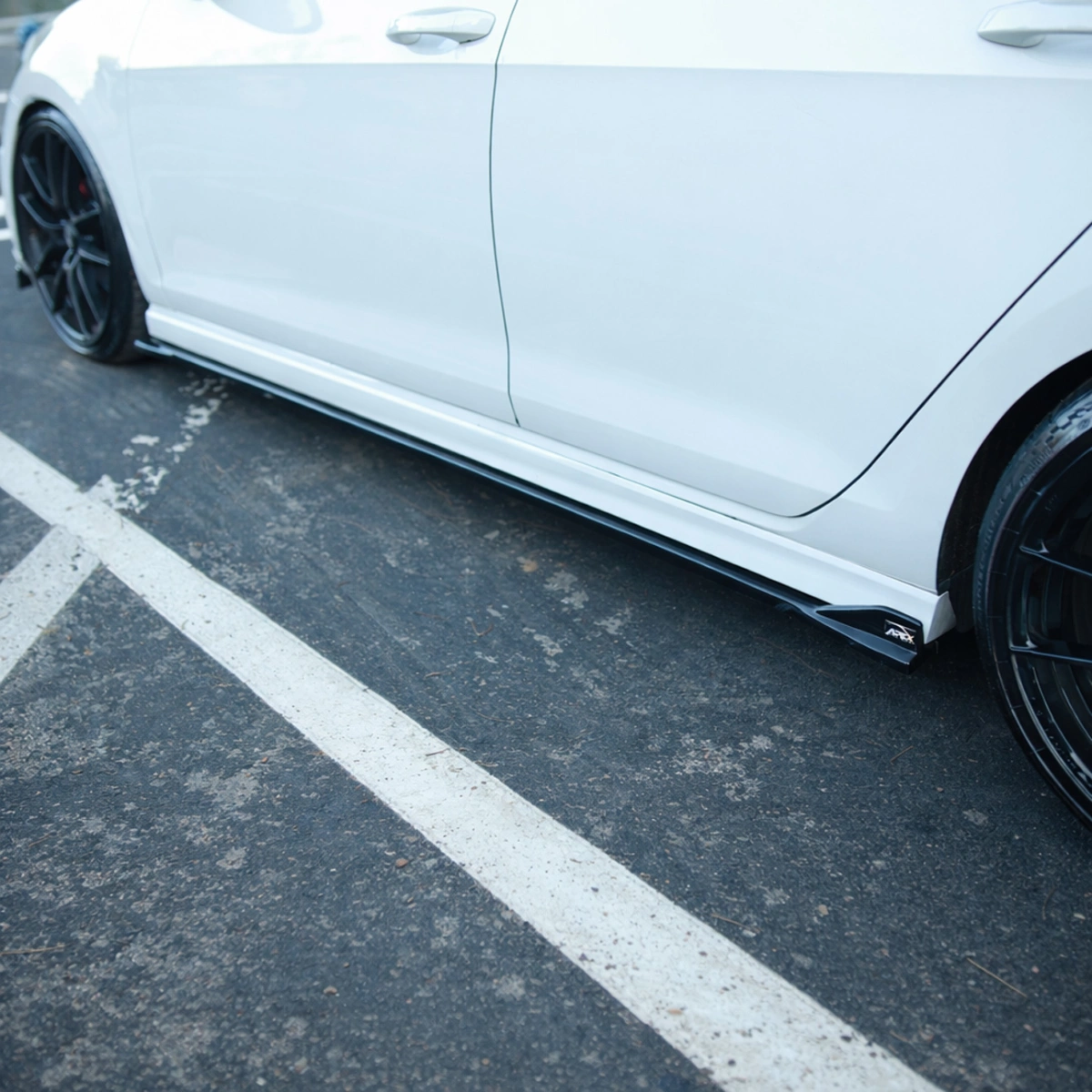 Apex Aero Design - Volkswagen Golf Mk7 R (2013-2016) - Marşpiyel Seti 2 Parça - Side Skirts