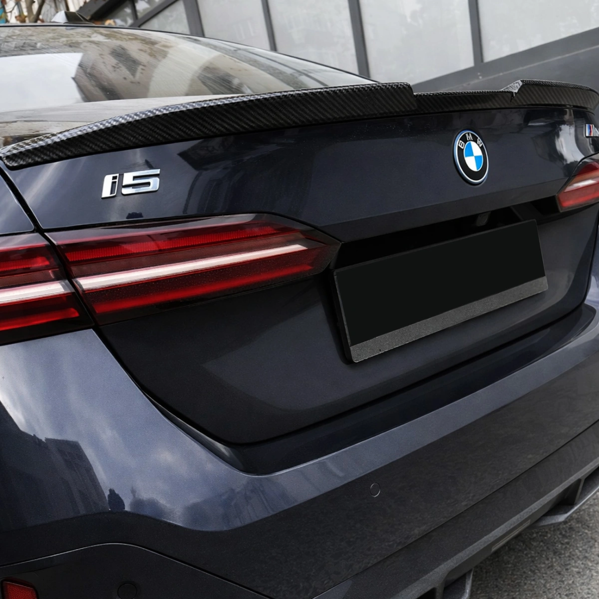 Drifton Bmw G60 - 2024 Dry Karbon Spoiler