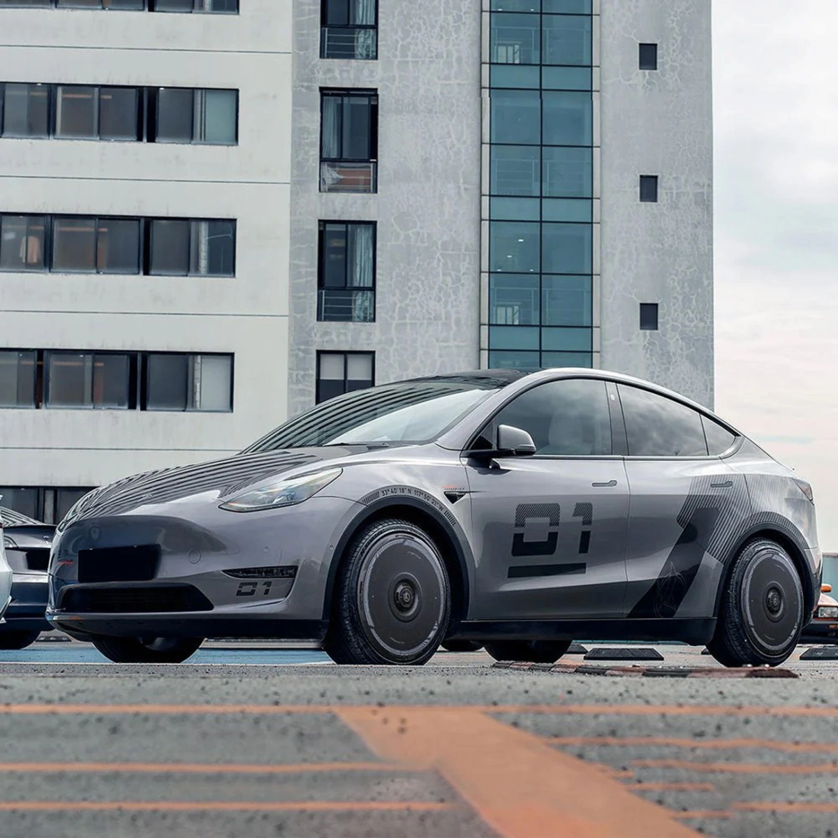 HALOBLK HALODISC 2 CyberTrack - Tesla Model Y - 19 inç Aerodinamik Siyah Jant Kapağı - 4 Adet