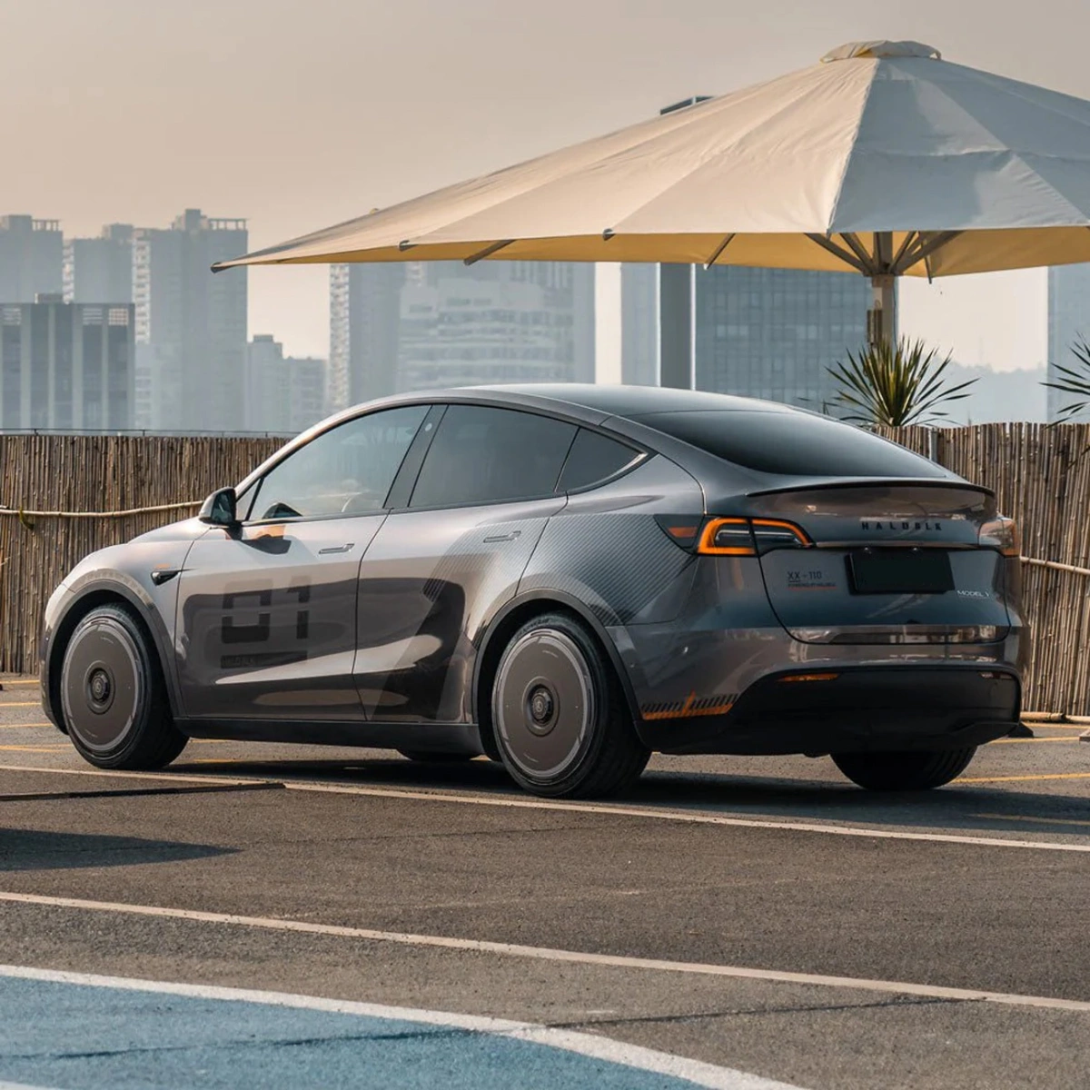 HALOBLK HALODISC 2 CyberTrack - Tesla Model Y - 19 inç Aerodinamik Siyah Jant Kapağı - 4 Adet