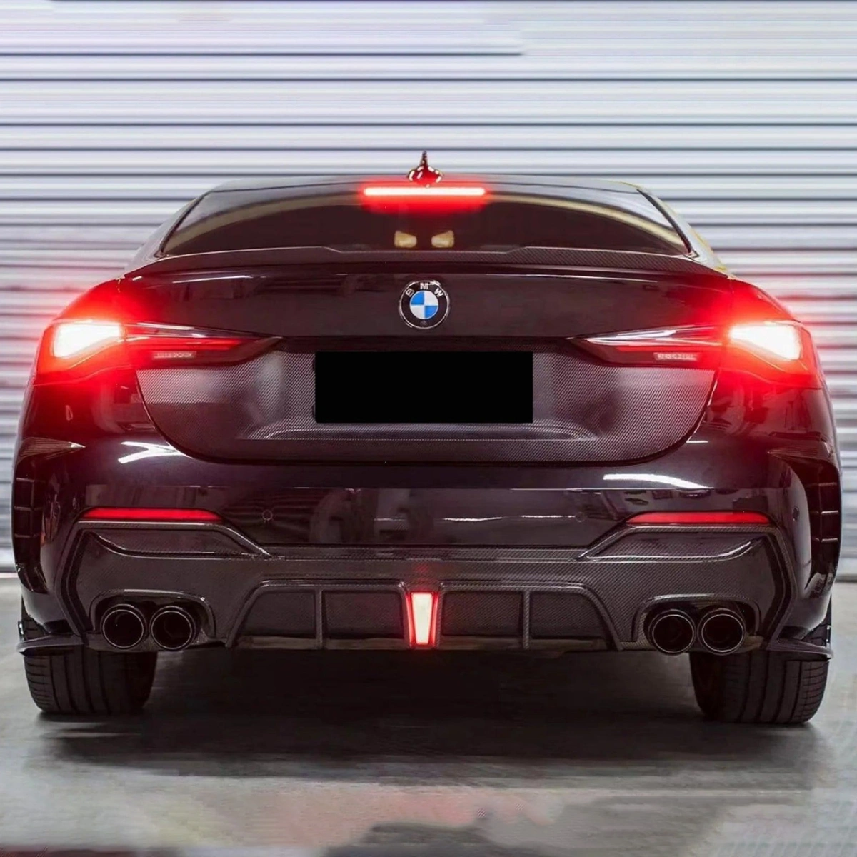Drifton BMW G22 4 Serisi Coupe Karbon Led Işıklı Arka Difüzör 3 Parça - 2020+
