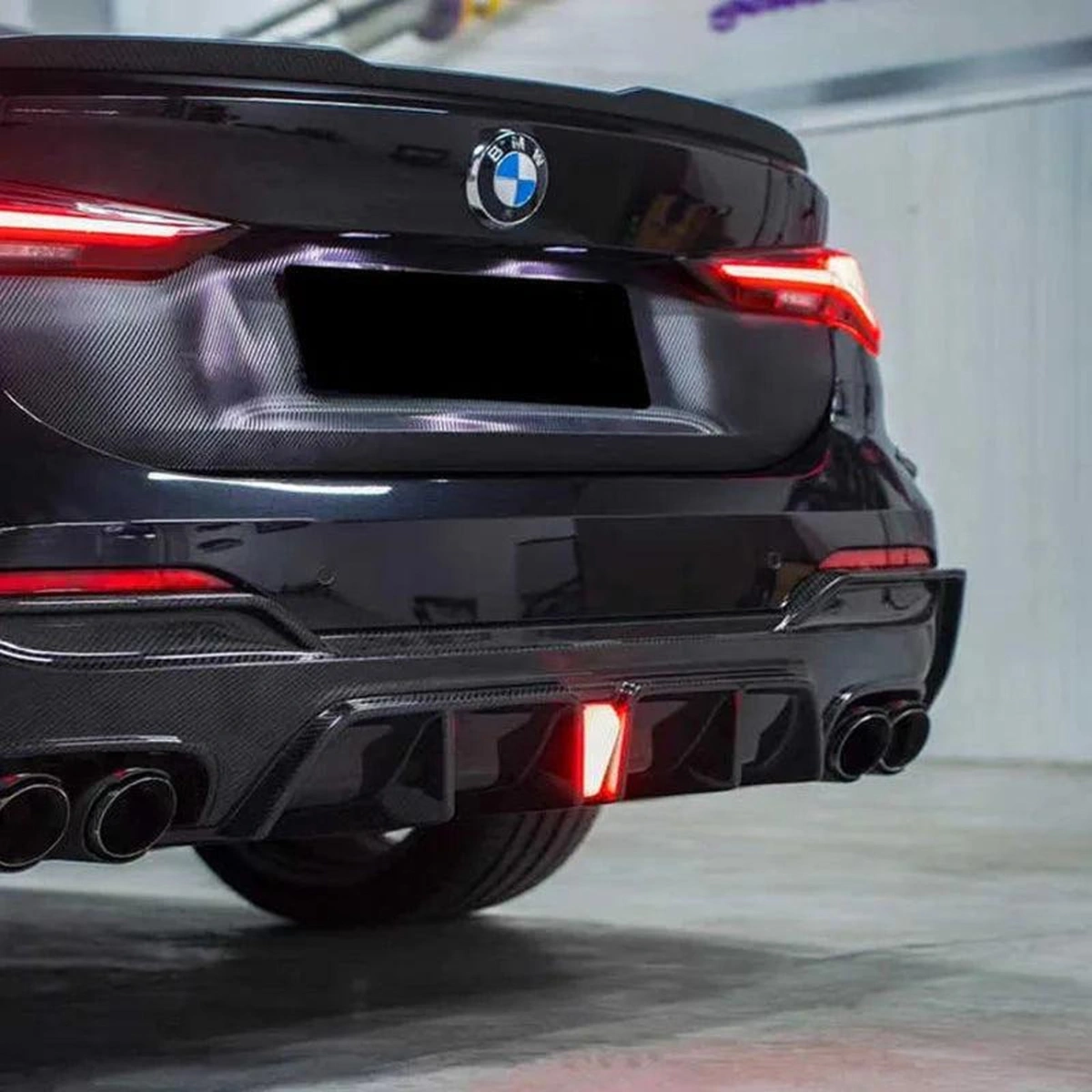 Drifton BMW G22 4 Serisi Coupe Karbon Led Işıklı Arka Difüzör 3 Parça - 2020+