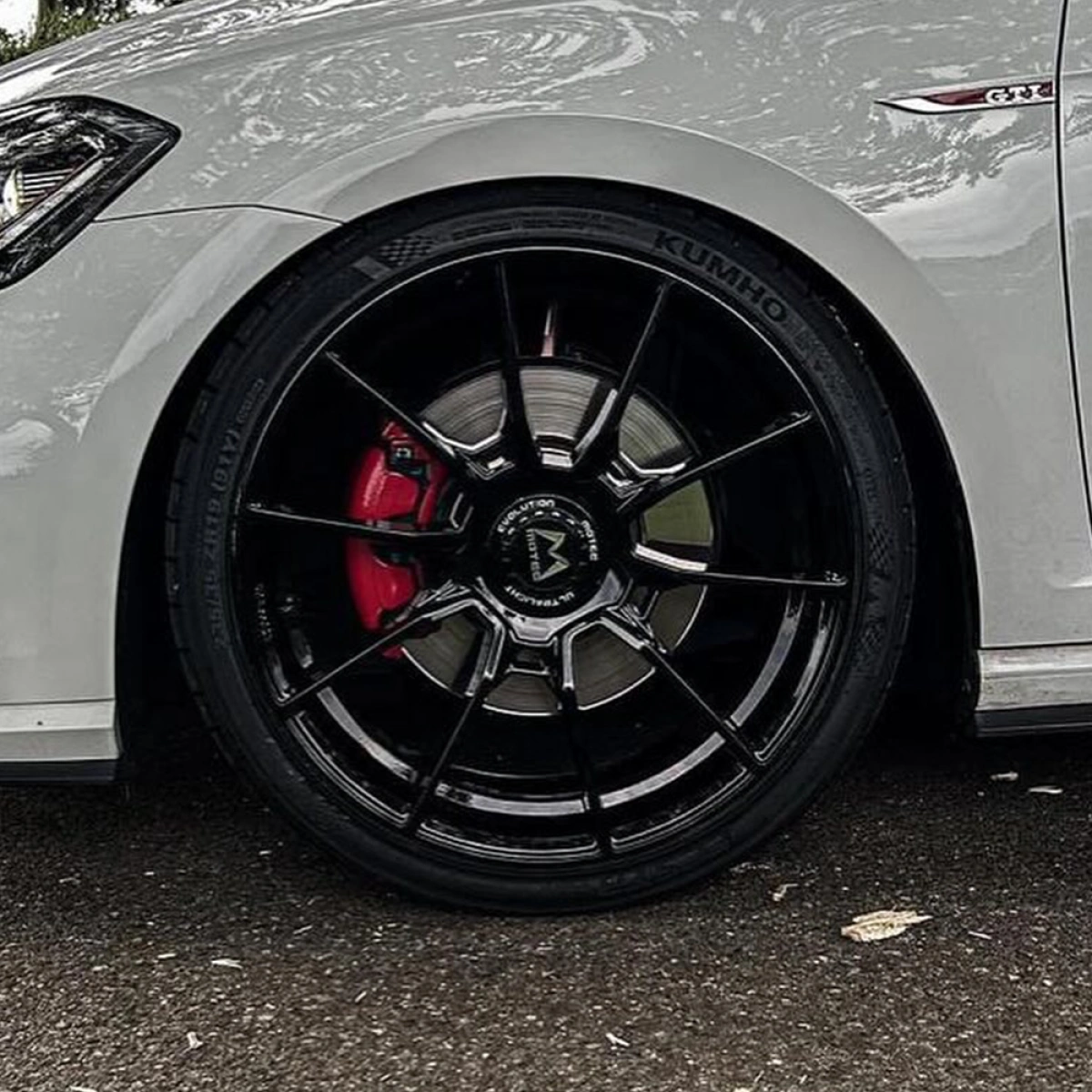 Motec MCR5-Ultralight Evo Gloss Black 8.5x19 5x112 ET43 Takım Jant