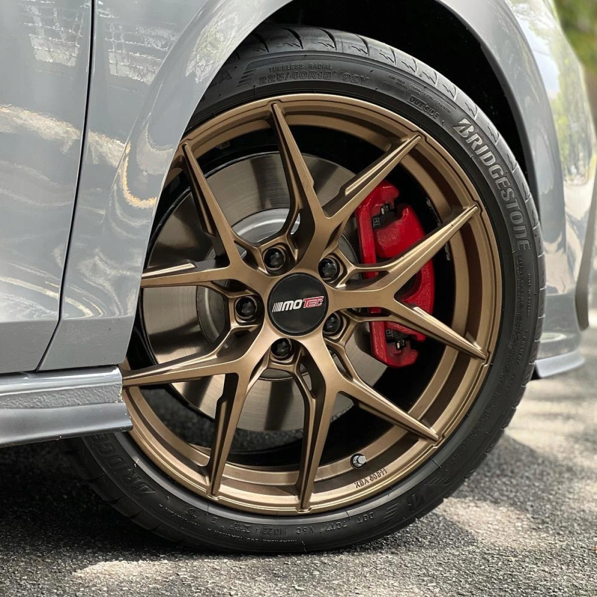 Motec MCR4 Ultimate Matt Light Gold 8,5x19 5x112 ET45 Ø65.5 Takım Jant