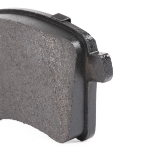Bosch 0986424332 Ön Fren Balatası - Opel Astra (2015-2022, 1.0-1.6L)