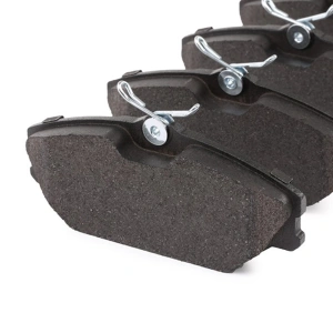 Bosch 0986424533 Ön Fren Balatası - Renault Clio/Megane/Megane (1995-2010, 1.4-3.0L)