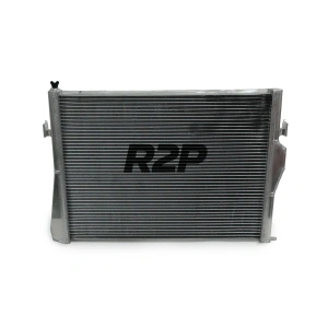 R2P Bmw E92 M3 Performans Radyatör