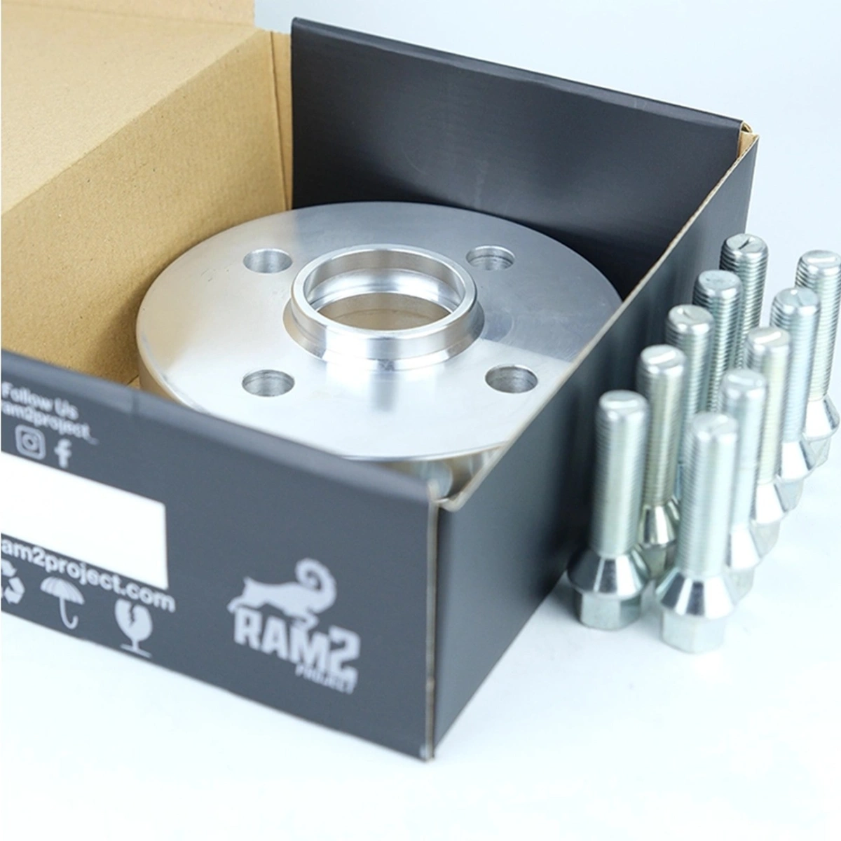 Ram2 Spacer 4x100 56,6 20mm Silver