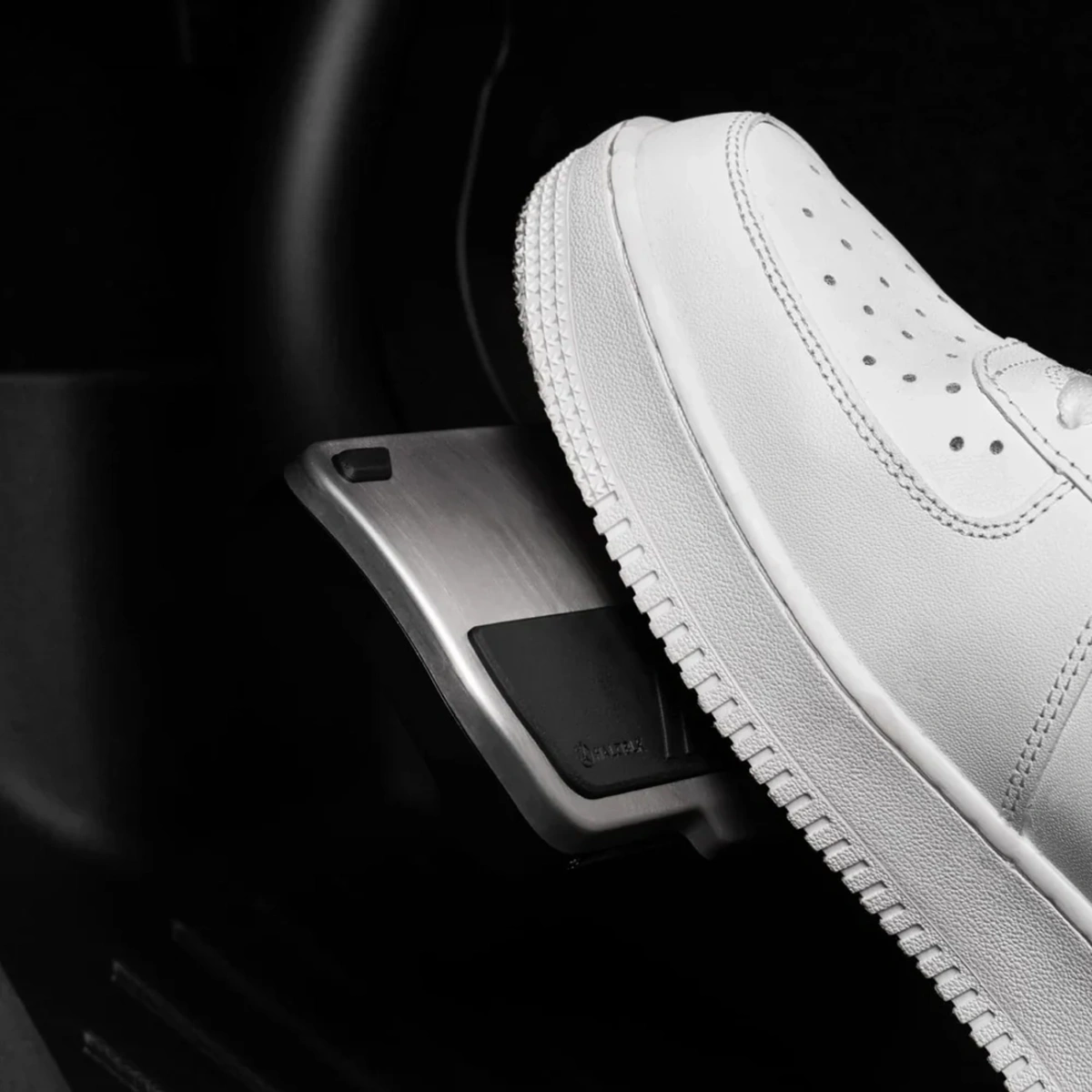 HALOBLK Nothing - Tesla İçin Alaşımlı Araç Pedal Kapakları