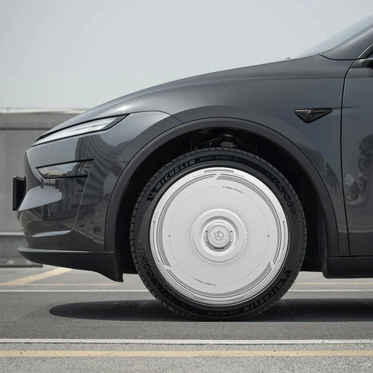 HALOBLK HALODISC 2 CyberTrack - Tesla Model Y - 19 inç Aerodinamik Beyaz Jant Kapağı - 4 Adet