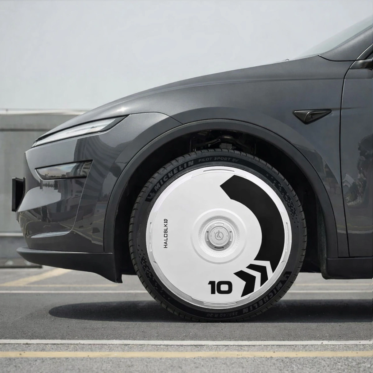 HALOBLK HALODISC 2 Arrow - Tesla Model Y - 19 inç Aerodinamik Beyaz Jant Kapağı - 4 Adet