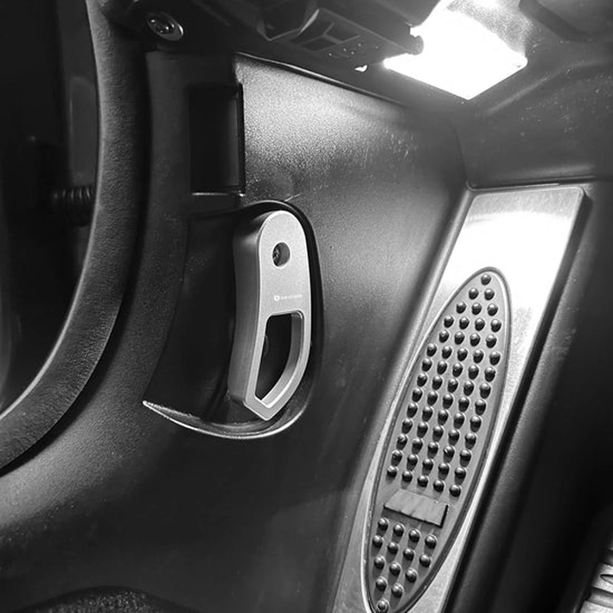 Bevinsee AL-91311562-SLV Kaput Açma Kolu Gümüş - BMW E46 X3