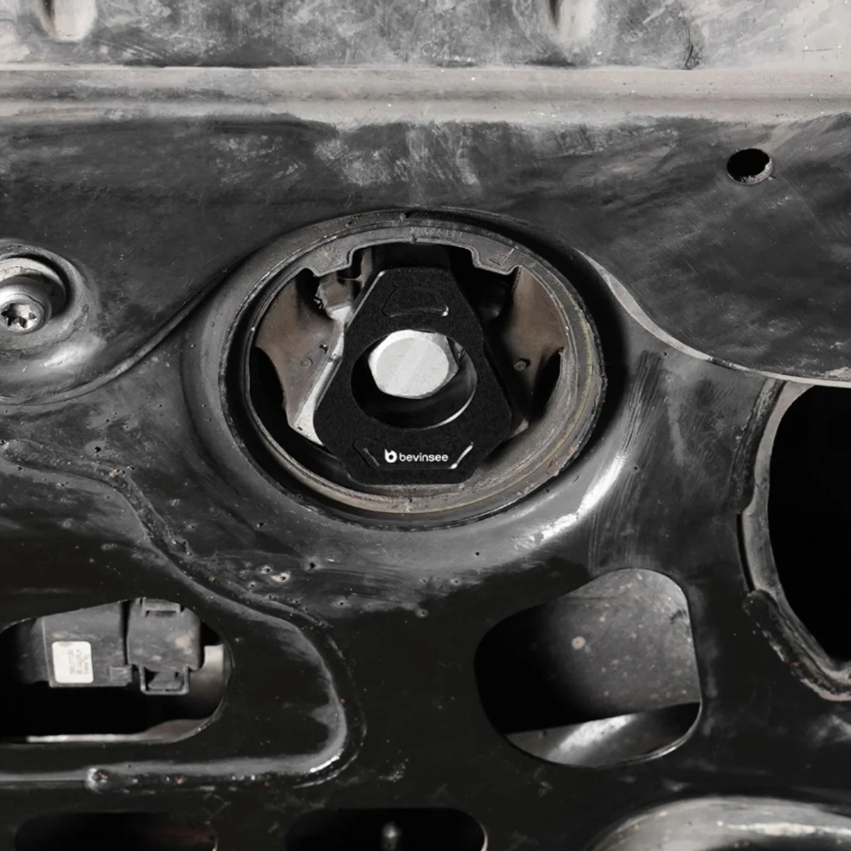 Bevinsee 91112021 Alt Motor Takozu İçliği - VW Golf 7 8 Audi A3 MQB