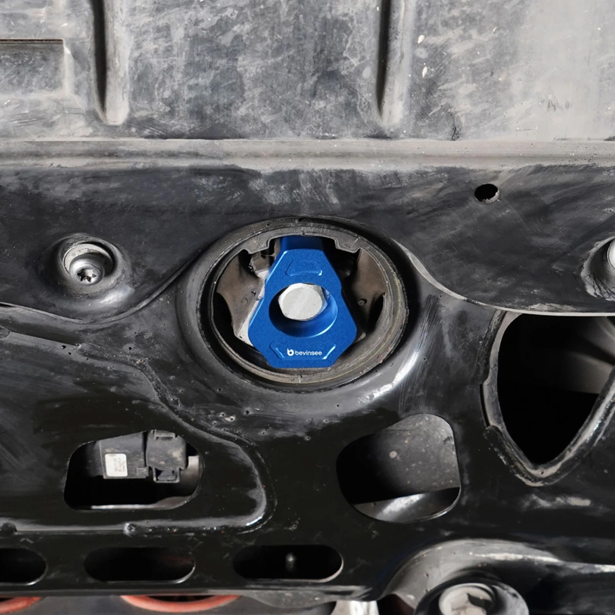 Bevinsee 91112021-BL Alt Motor Takozu İçliği Mavi - VW Golf 7 8 Audi A3 MQB