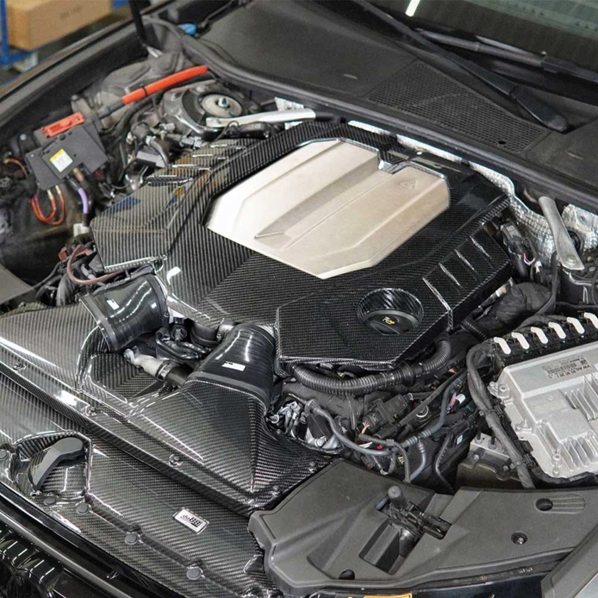 Drifton AUDI RS6 C8 Karbon Motor Kapağı - 2019-2024