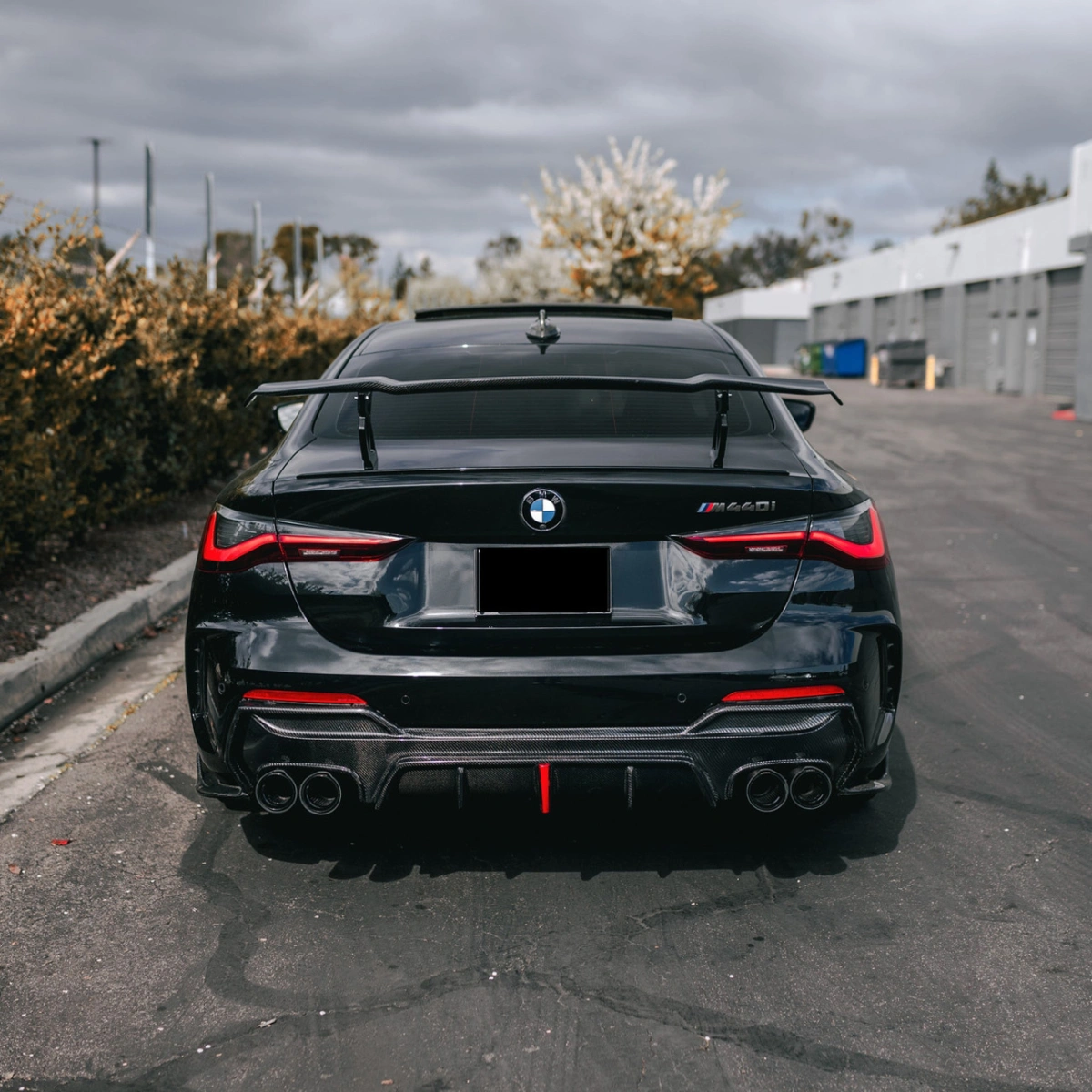 Drifton BMW G22 4 Serisi Coupe Karbon Arka Difüzör LED Işıklı 3 Parça - 2020+
