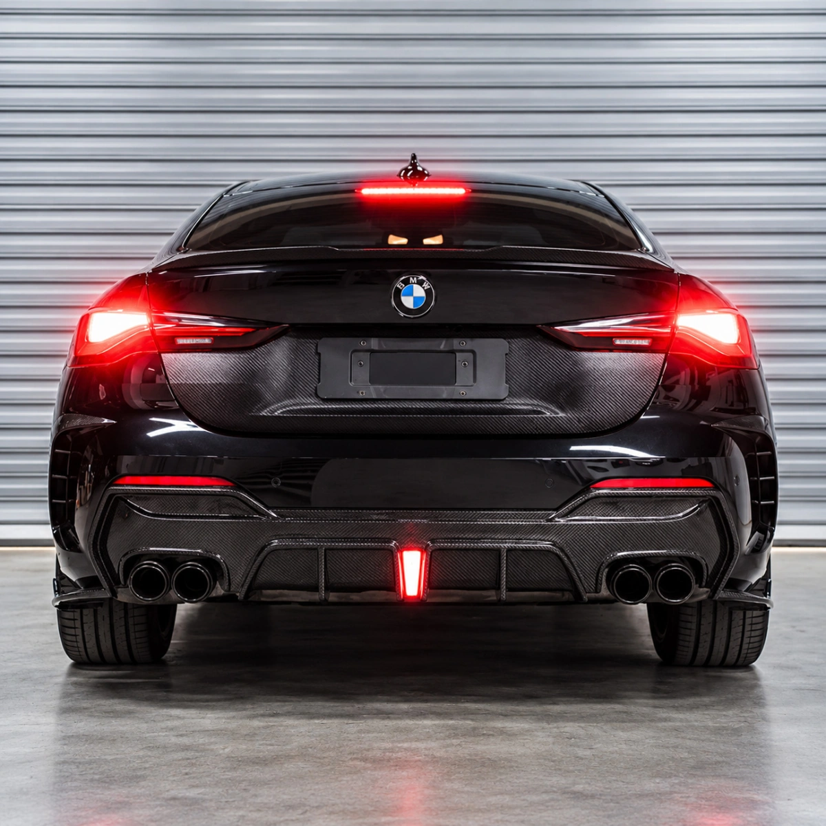 Drifton BMW G22 4 Serisi Coupe Karbon Arka Difüzör LED Işıklı 3 Parça - 2020+