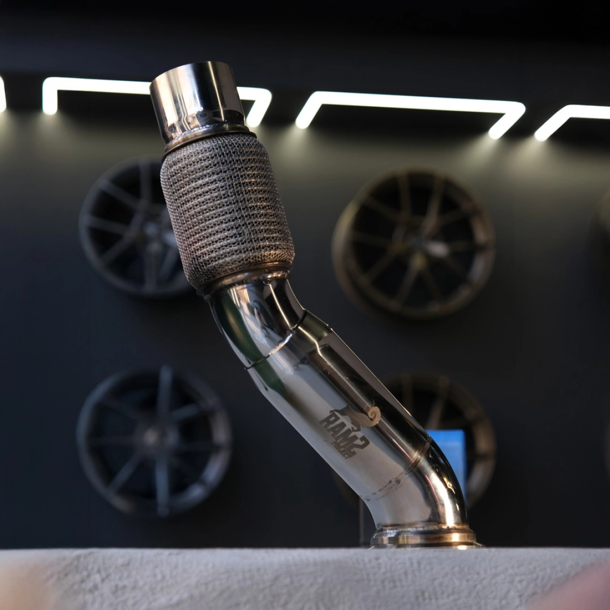 R2P Bmw G30 Downpipe