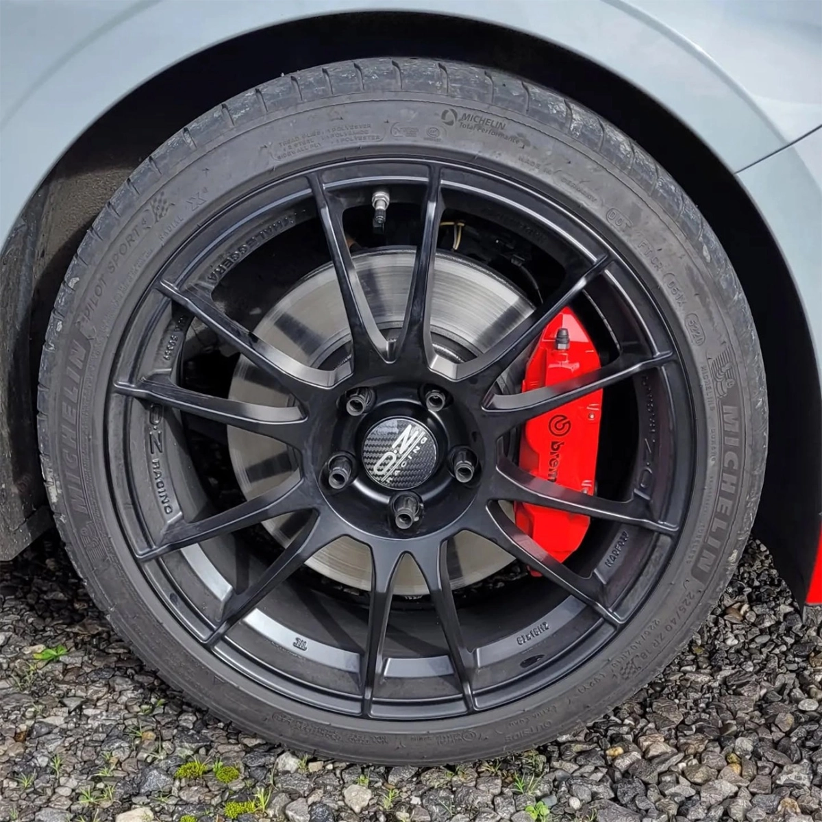 K-System Hyundai i20N Brembo 4 Piston 320x28mm Fren Dönüşüm Kiti – Kırmızı Kaliper