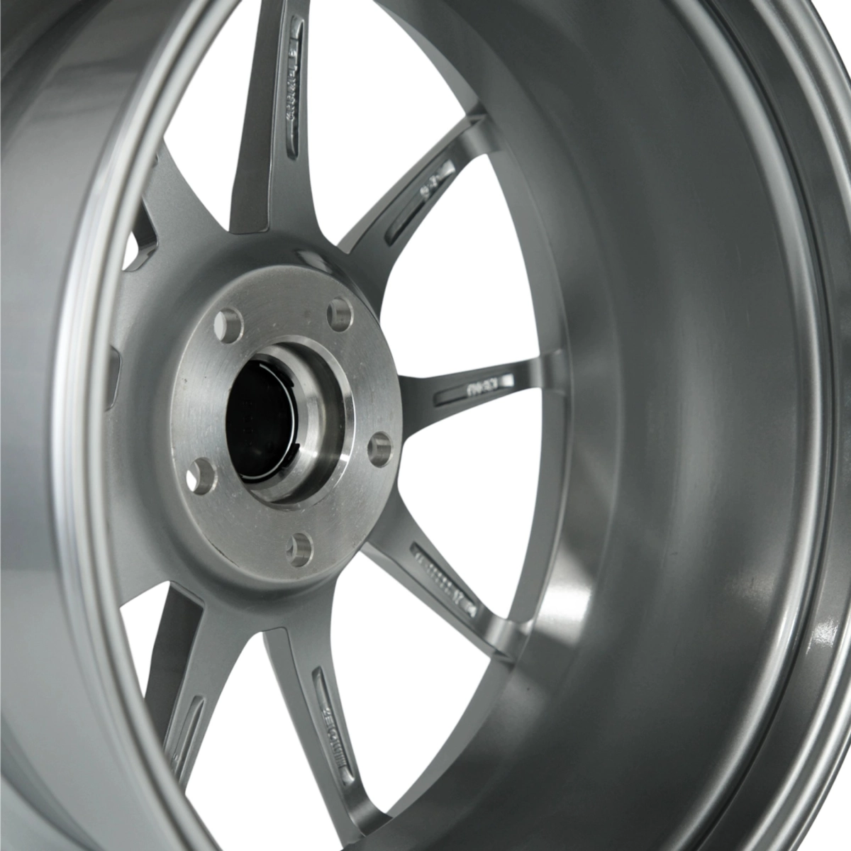 Motec MCR2 Ultralight Light Grey 8,5x19 5x112 ET38 Ø65.5 Takım Jant