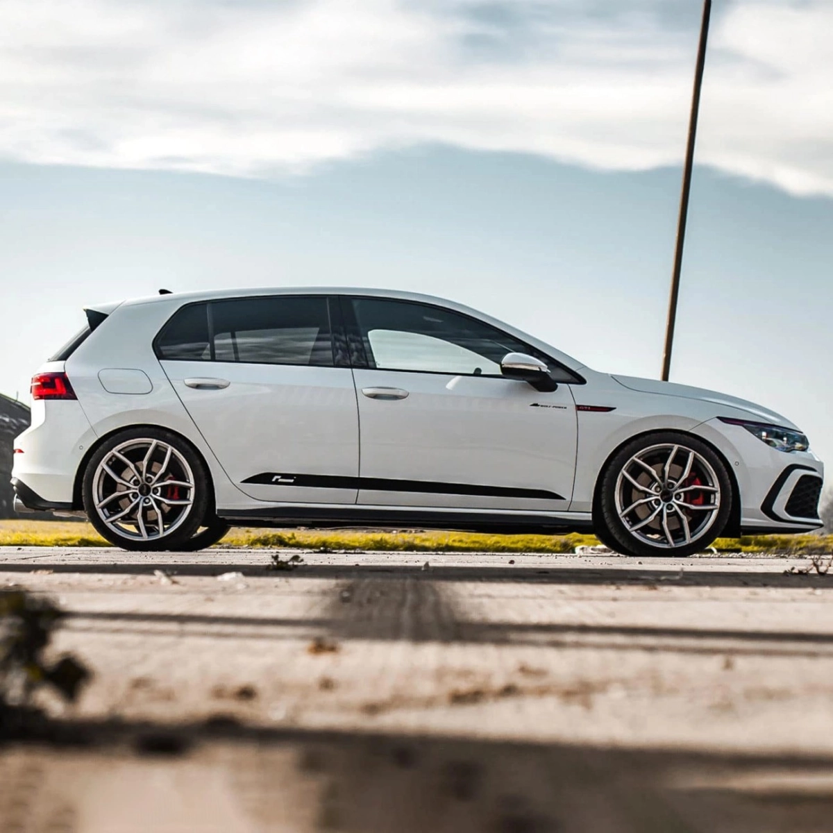 RacingLine Vw Golf 8 Gti Spor Yay - 20 mm