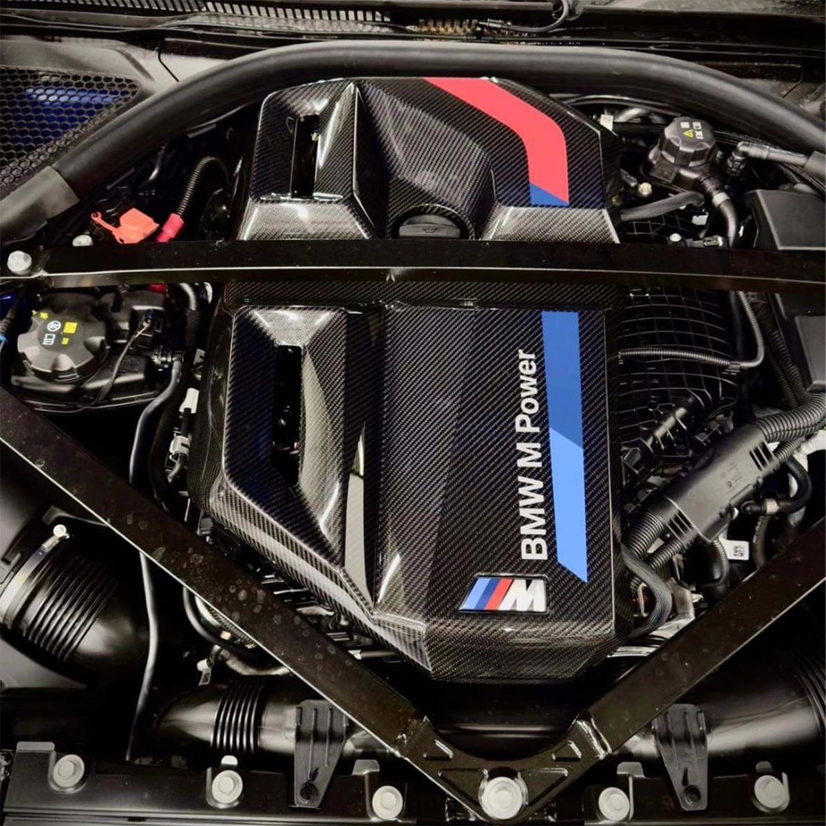 M Performance Karbon Akustik Motor Kapağı Bmw G80-G81-G82-G83